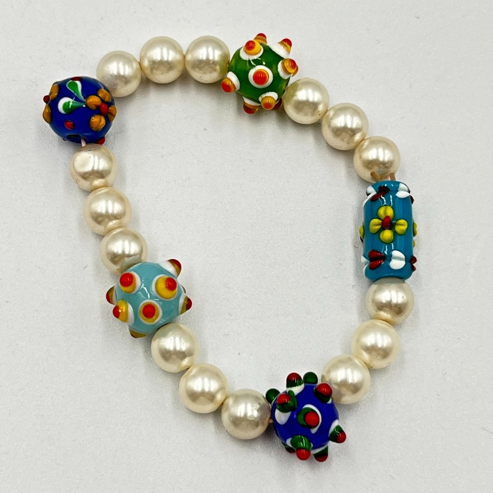 Vintage Faux‎ Pearl Stretch Bracelet Lampwork Glass Raised Dot Millefiori Boho